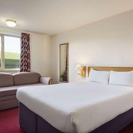 Days Inn Tewkesbury Strensham Dış mekan fotoğraf