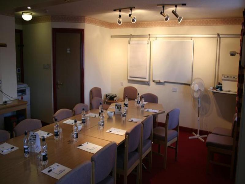 Days Inn Tewkesbury Strensham İş olanakları fotoğraf