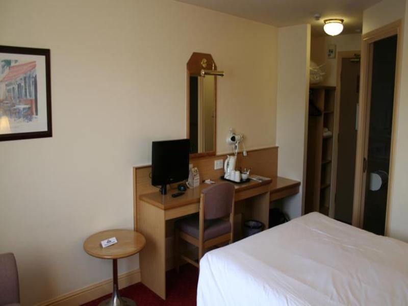 Days Inn Tewkesbury Strensham Dış mekan fotoğraf