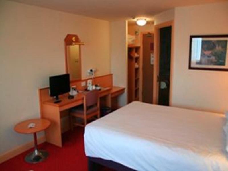 Days Inn Tewkesbury Strensham Oda fotoğraf