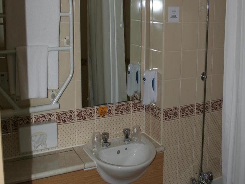 Days Inn Tewkesbury Strensham Dış mekan fotoğraf